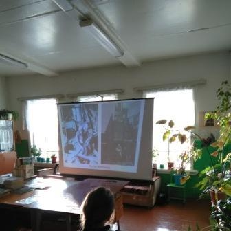 Учащиеся просмотрели презентацию: "Блокада Ленинграда", прослушали выступление учителя и ведущего. 