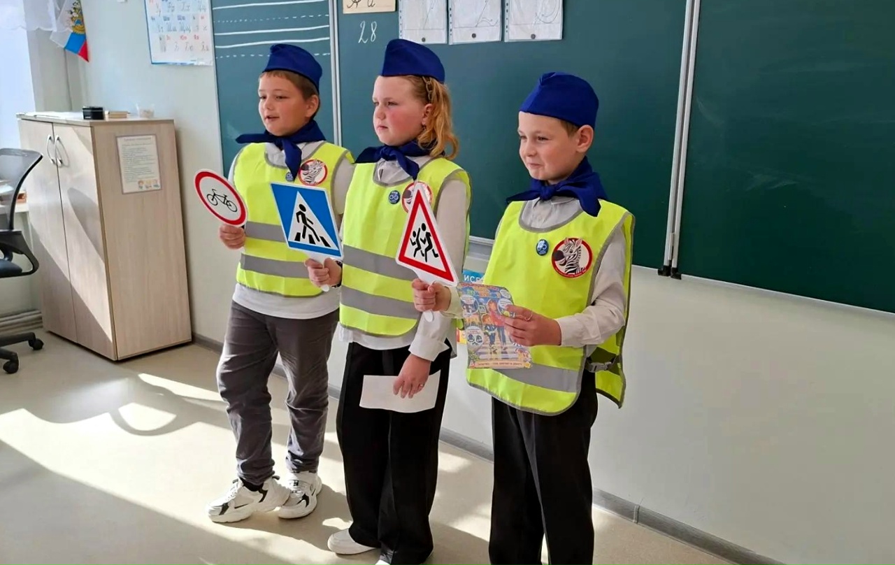 http://edu.mari.ru/mouo-yurino/sh4/DocLib1/Неделя БДД.jpg